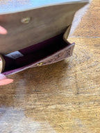 Cattle Kiss Lipstick Holder